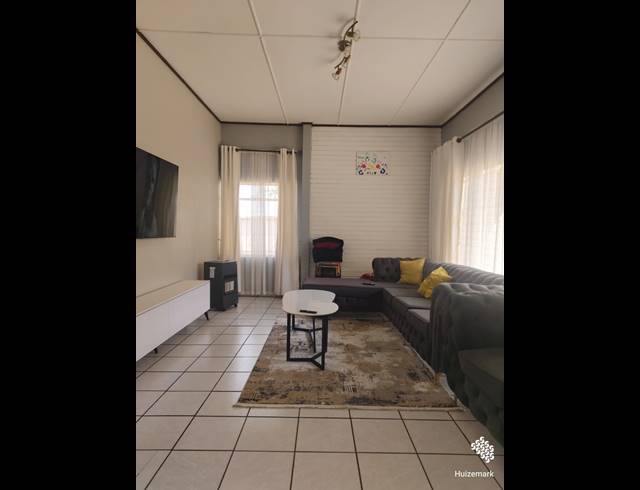 3 BEDROOM HOUSE TO LET IN SASOLBURG EXT 10